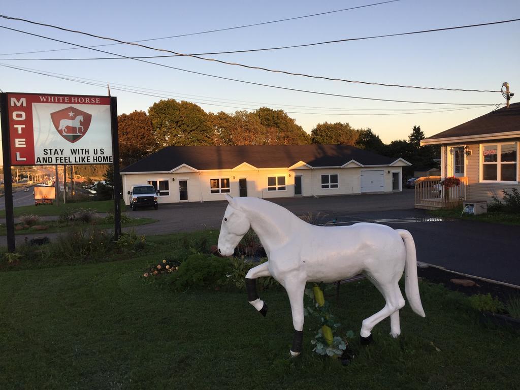 The White Horse Motel Cornwall Exterior photo